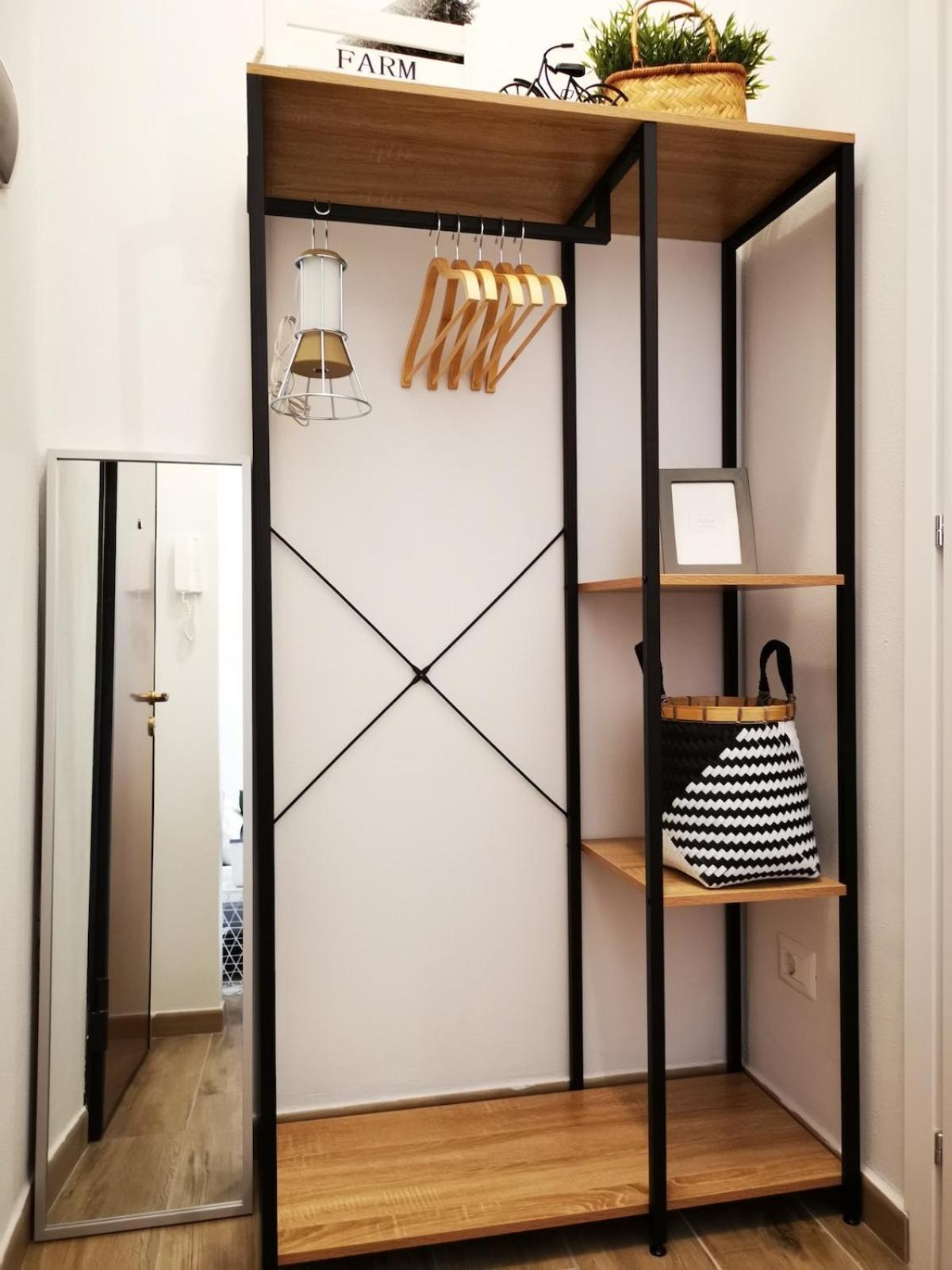 Cozy Flat 50 Meters From The Metro