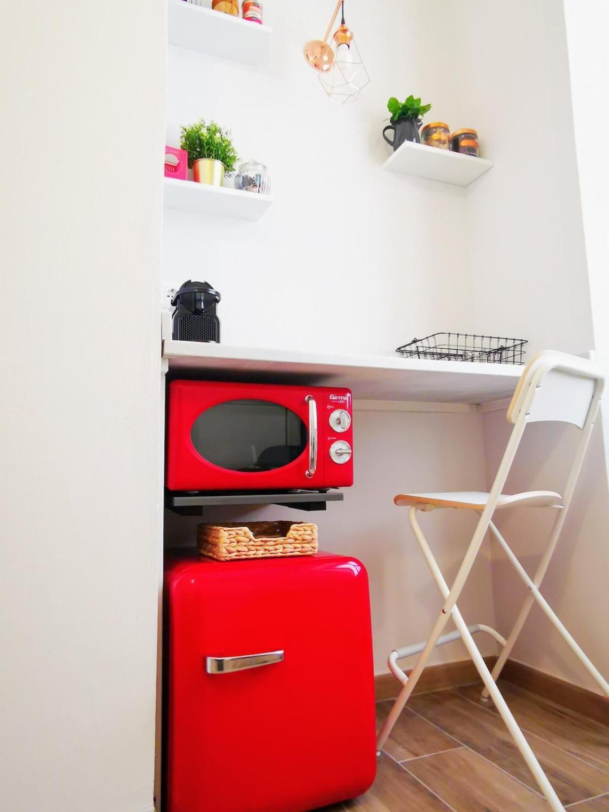 Apartamento Cozy Flat 50 Meters From The Metro Milán
