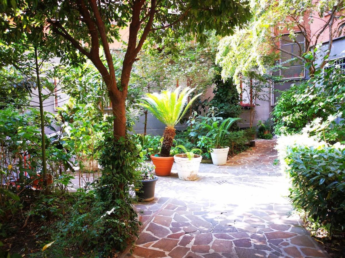 Cozy Flat 50 Meters From The Metro *